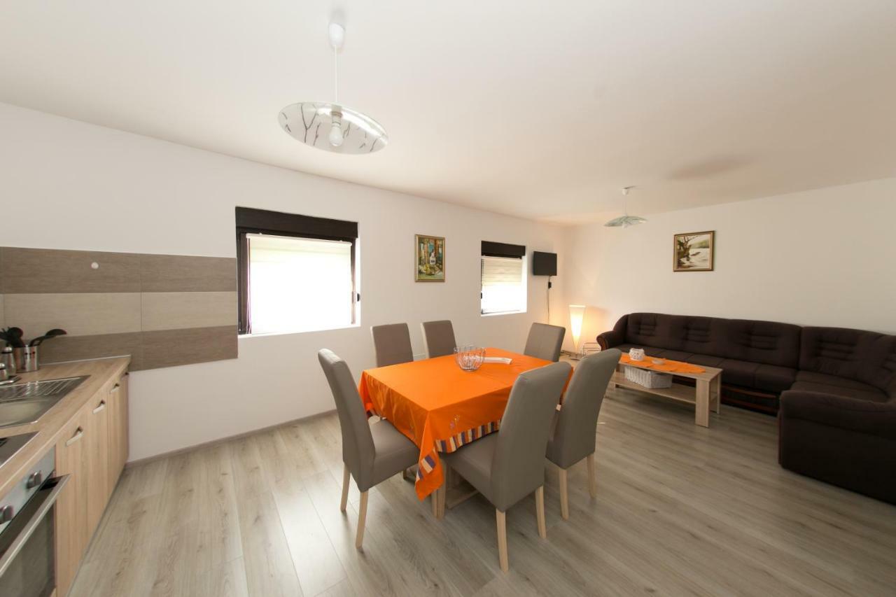 Apartman Lori Otočac Exterior foto
